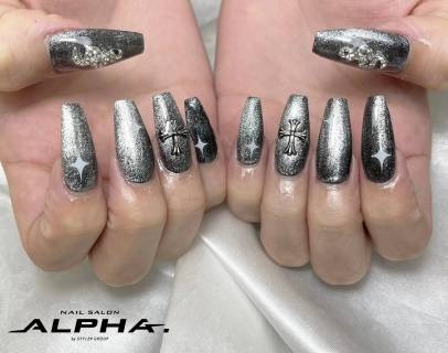 シルバーパーツ×ブラックマグネット