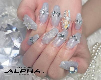 水色マグネットベースのキラキラネイル
