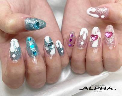 アシメのキャンディネイル