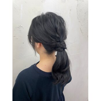 お出かけ前にサロンで簡単オシャレ！プロが仕上げるヘアセット