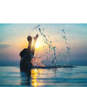 「塩素」が髪に与える悪影響と対処法！パサパサ髪や頭皮の乾燥…お風呂のシャワーやジムのプールが原因かも？