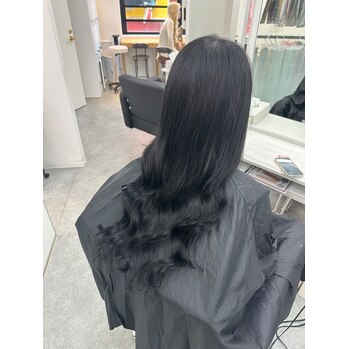 ブルーブラック×ヨシンモリ！エクステ60枚で自然に馴染む魅力的なヘアスタイル