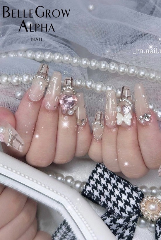 チェックフレンチネイル