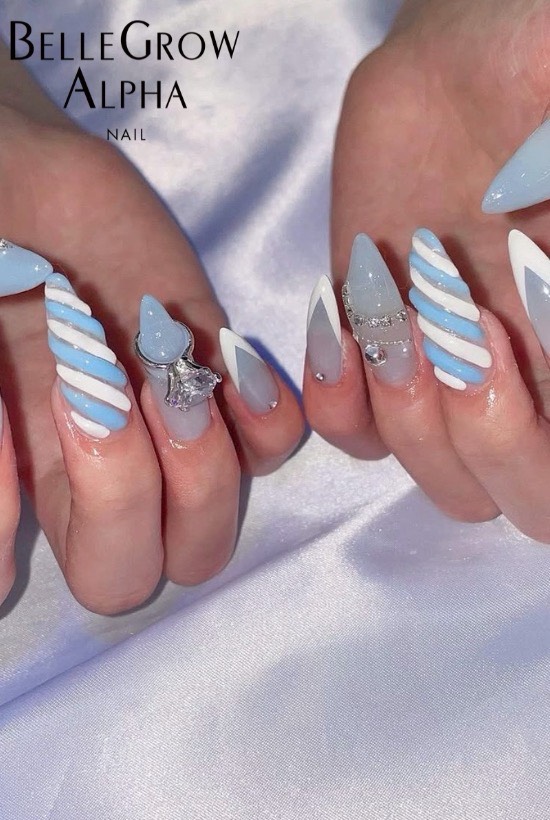 ブルーフレンチネイル