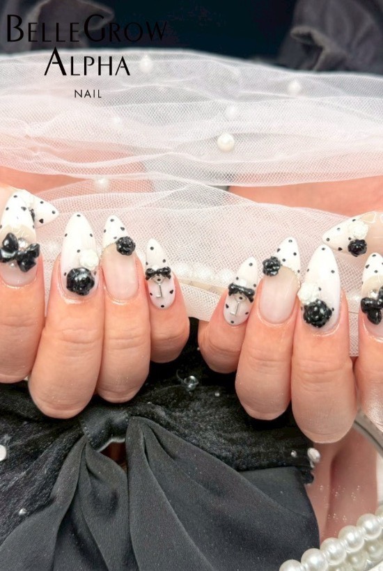 ドット柄ネイル